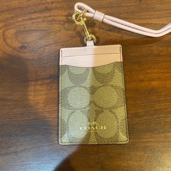 Coach Lanyard Pink